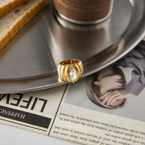 Bague De Luxe En Acier Inoxydable Doré, Étanche, Ornée D'Une Bande De Perles (1 Pièce). h5 Image5