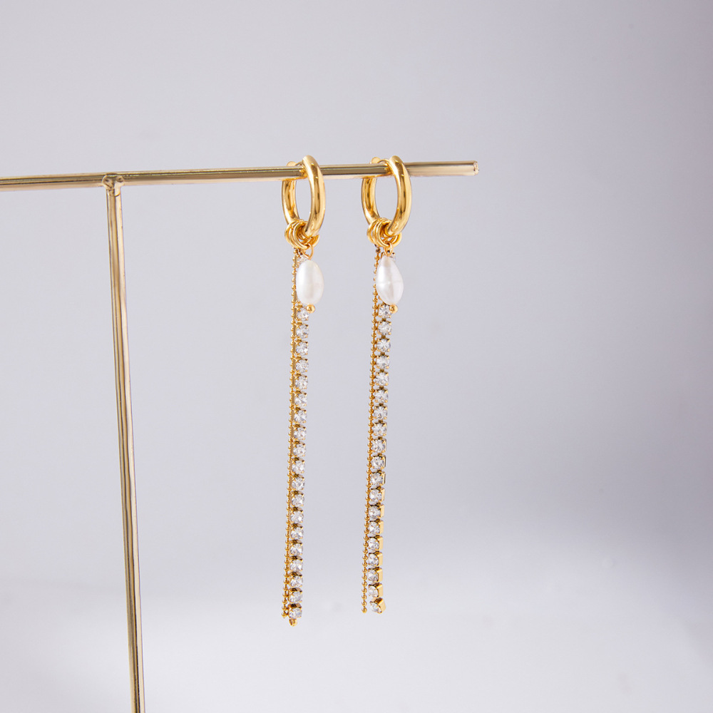 1 Paire De Boucles D'Oreilles Pendantes Exquises À Pompons, En Acier Inoxydable Étanche, Couleur Or Et Perles, Pour Femme. Image6