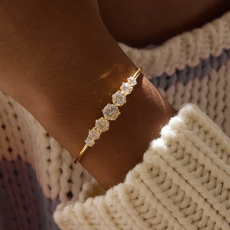 Bracelet Jonc Luxueux Pour Femme, En Acier Inoxydable, Étanche, Couleur Or, Orné De Zircon (1 Pièce) Image4