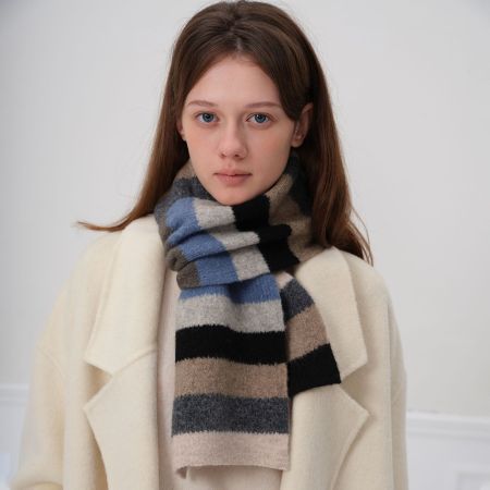 1 écharpe d'hiver en polyester à rayures Vogue pour femme
