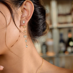1 Paire De Boucles D'Oreilles Pendantes Rectangulaires Exquises En Acier Inoxydable Étanche Couleur Or Avec Zircon Pour Femme h5 Image3