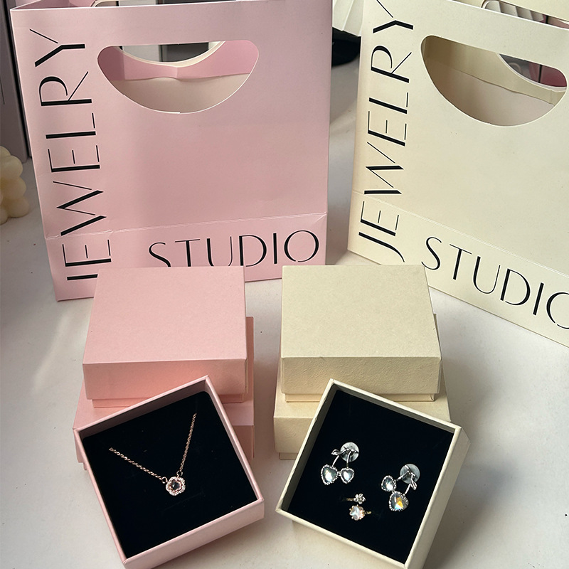 Coffret D'Emballage De Bijoux Avec Logos Personnalisés Disponibles Image3