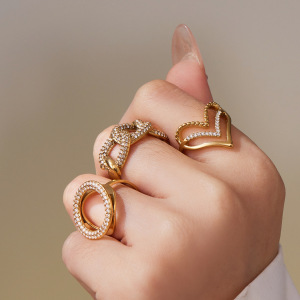 Bague Pour Femme En Acier Inoxydable Doré, Imperméable, Ornée D'Un Zircon Et D'Un Cœur Luxueux. h5 Image4