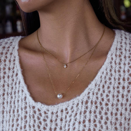 Collier pendentif élégant pour femme, en acier inoxydable, couleur or, avec perle et étanchéité (1 pièce)
