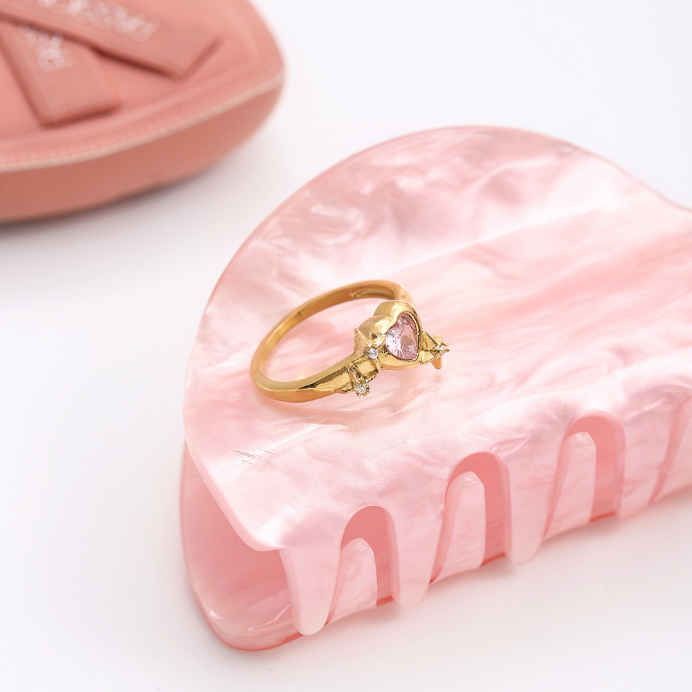 Bague Pour Femme En Acier Inoxydable Rose Glamour En Forme De Cœur, Étanche, Couleur Or Et Zircon. Image4