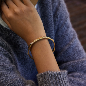 Bracelet Jonc Pour Femme En Acier Inoxydable Doré, Imperméable, Orné De Zircon Et Motif Martelé (1 Pièce) h5 Image5