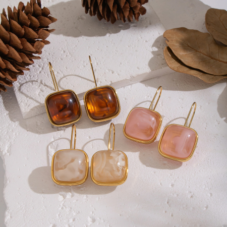 1 paire de boucles d'oreilles pendantes rétro en résine couleur or 2