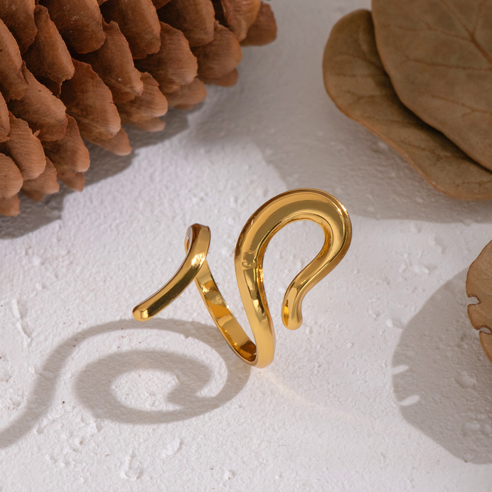 Bague Minimaliste En Acier Inoxydable Doré, Étanche, De Forme Irrégulière (1 Pièce). Image2