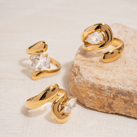 Bague pour femme en acier inoxydable doré, forme simple et irrégulière, étanche, ornée d'une pierre précieuse. 2
