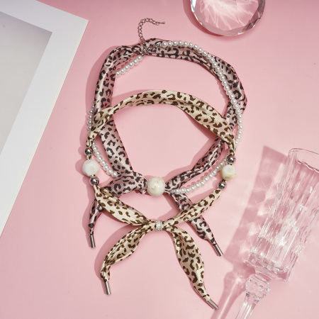 Collier foulard en tissu imprimé léopard rétro 1 pièce