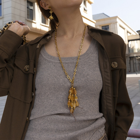 Collier long étanche en acrylique et acier inoxydable avec pompon (1 pièce)