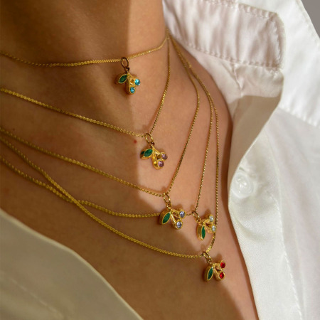 Collier avec pendentif en strass cerise couleur or 1 pièce 2