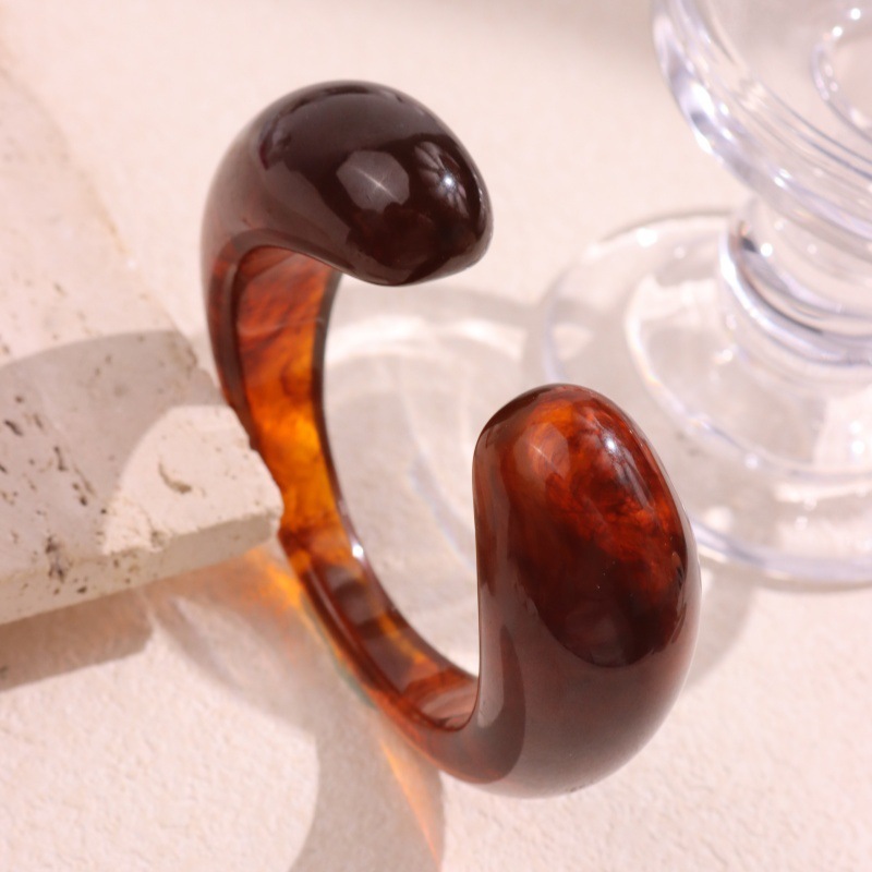 1 Bracelet Manchette En Résine De Forme Irrégulière Avec Dégradé De Couleurs Image3