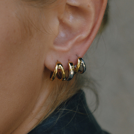 1 paire de boucles d'oreilles créoles minimalistes pour femmes, en acier inoxydable imperméable, couleurs or et argent