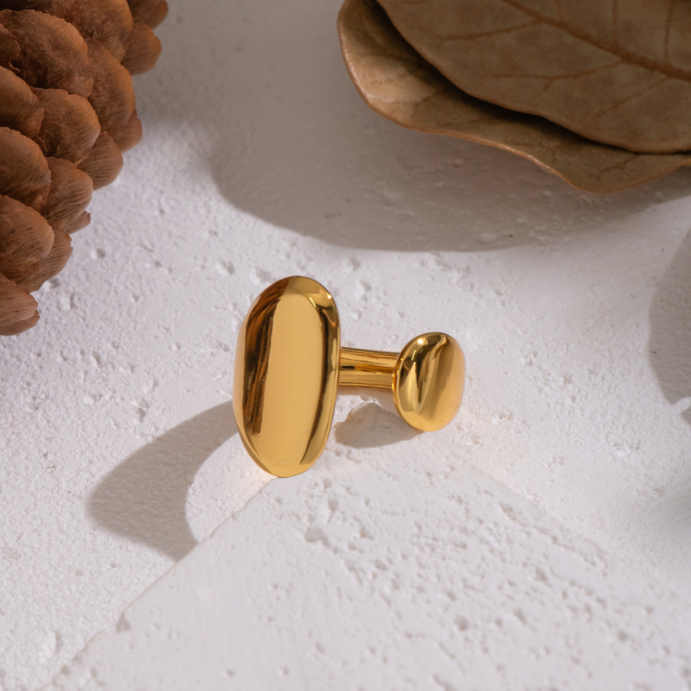 Bague Minimaliste En Acier Inoxydable Doré, De Forme Irrégulière Et Étanche (1 Pièce). Image3