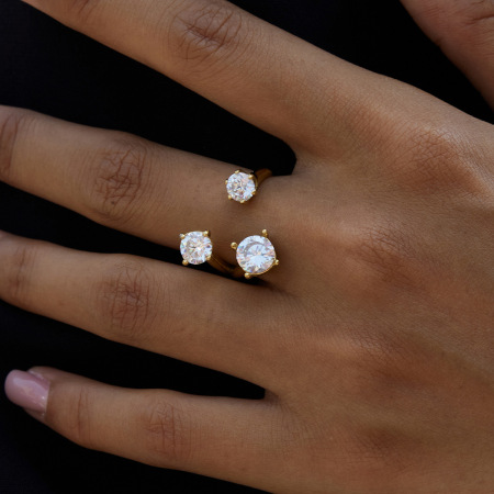 Bague pour femme en acier inoxydable doré, étanche, de forme irrégulière et ornée d'un zircon, ornée d'une pierre précieuse.