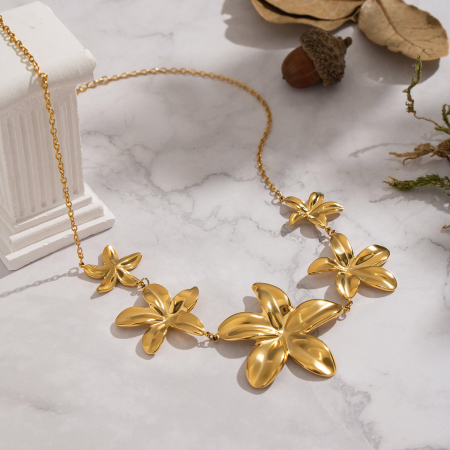 Collier pendentif fleur en acier inoxydable étanche couleur or (1 pièce) 2