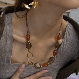 Collier De Perles En Acrylique De Forme Irrégulière, 1 Pièce h5 Image4