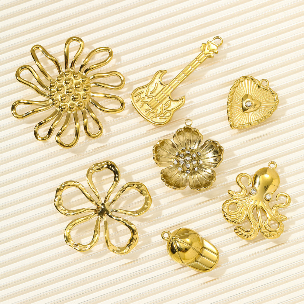 Pendentif Femme En Acier Inoxydable Doré, Magnifique Motif Floral (1 Pièce) Image5