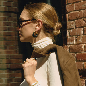 1 Paire De Boucles D'Oreilles Créoles Rétro En Résine Dégradé De Couleurs Pour Femme h5 Image7