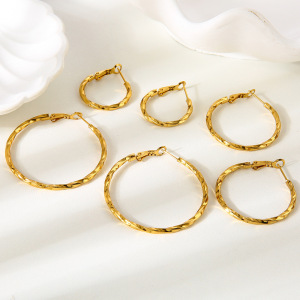 1 Paire De Boucles D'Oreilles Simples Daily Circle En Acier Inoxydable Étanche Couleur Or Pour Femme h5 Image2