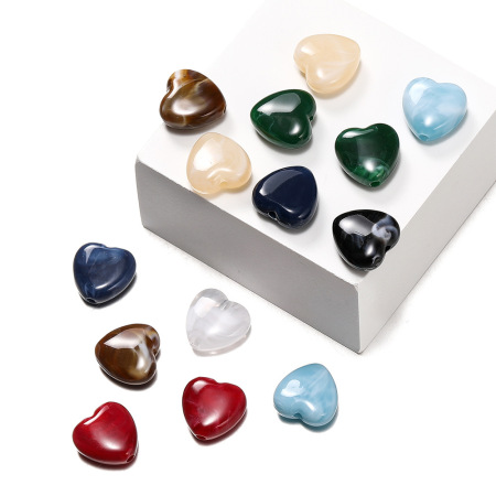 1 sachet de perles acryliques en forme de cœur à faire soi-même 2