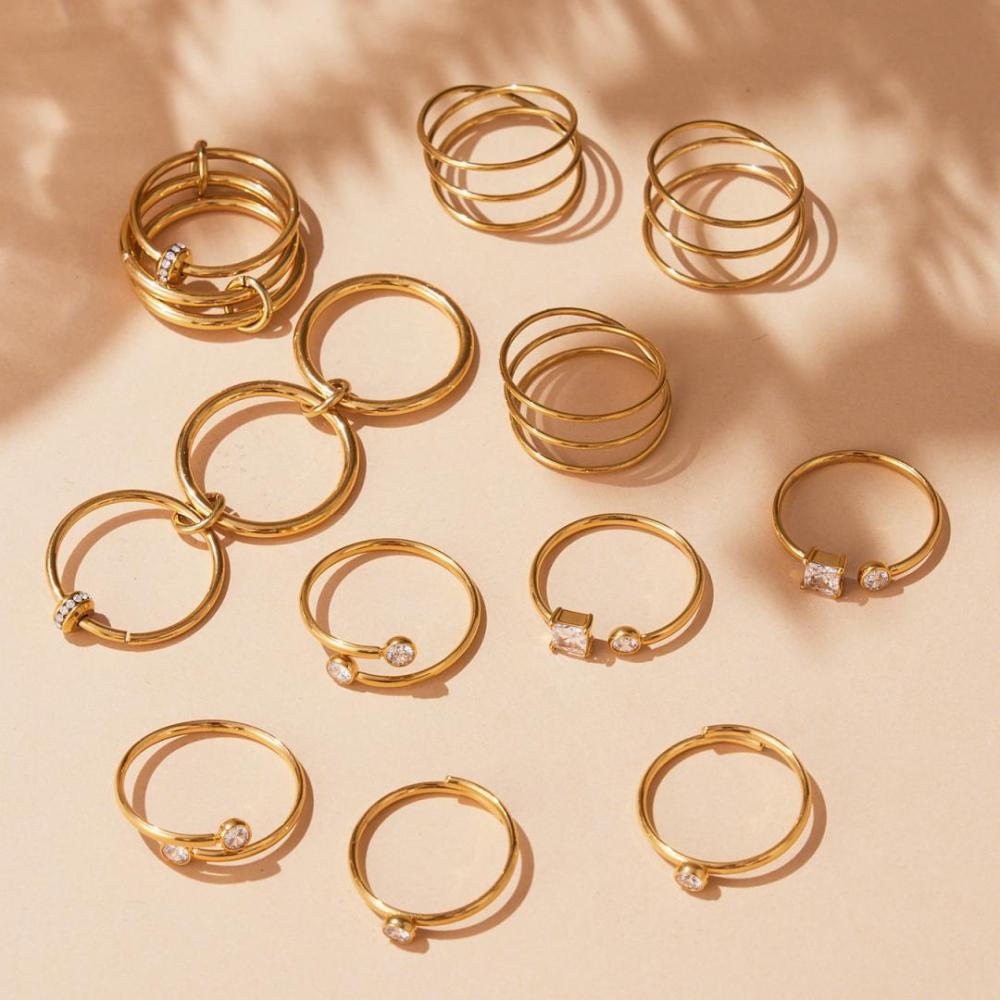 Bague Minimaliste Ronde En Acier Inoxydable Étanche Couleur Or Avec Zircon (1 Pièce) Image2