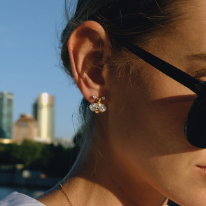 1 Paire De Boucles D'Oreilles Puces Luxueuses Pour Femme, En Acier Inoxydable Doré, Ornées D'Abeilles En Zircon, Étanches. h5 Image3