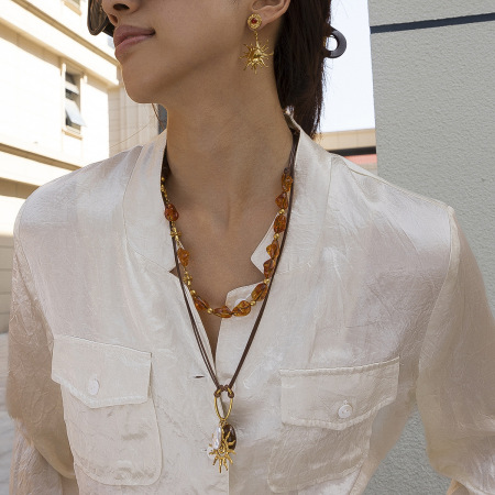 Collier en acier inoxydable étanche couleur or avec perles acryliques et croix 2