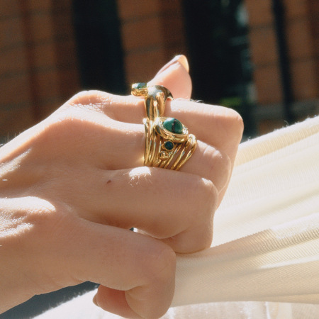 Bague classique en acier inoxydable doré, ornée de lignes de malachite, pour femme. 2