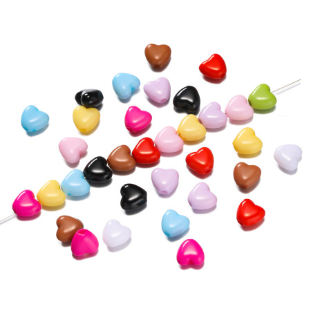 1 sachet de perles acryliques en forme de cœur à faire soi-même 2