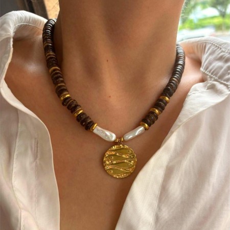 Collier pendentif en perles de bois 1 pièce 2