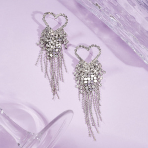 Boucles D'Oreilles Festives En Cuivre Avec Pompon En Forme De Cœur (1 Paire) h5 Image2