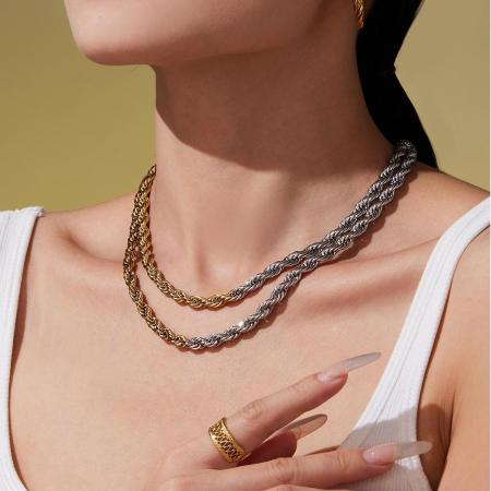 Collier chaîne femme en acier inoxydable imperméable, couleurs or et argent mélangés (1 pièce)