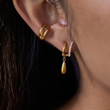 1 paire de magnifiques boucles d'oreilles pendantes en acier inoxydable couleur or et zircon pour femme