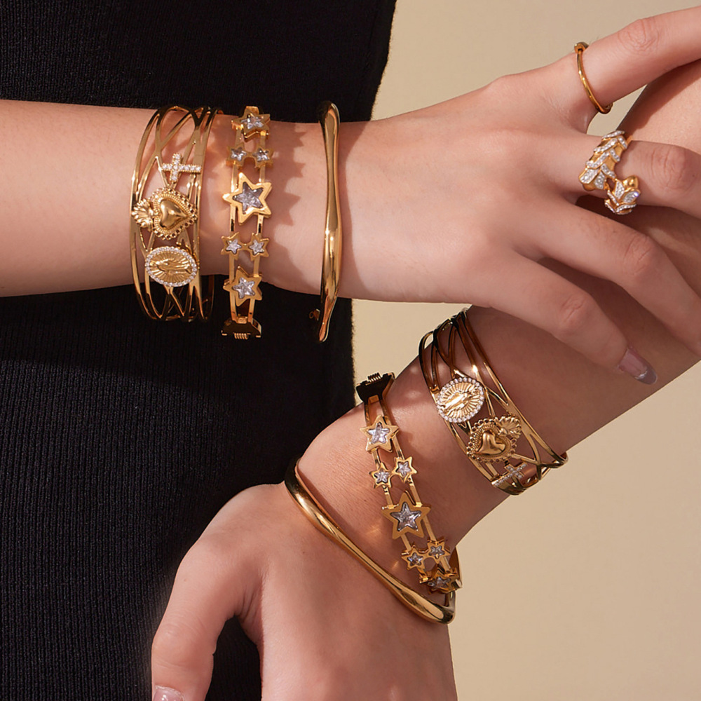 Bracelet Manchette Femme En Acier Inoxydable Doré Avec Zircon Et Motif Étoile Personnalisable (1 Pièce). h5Image6