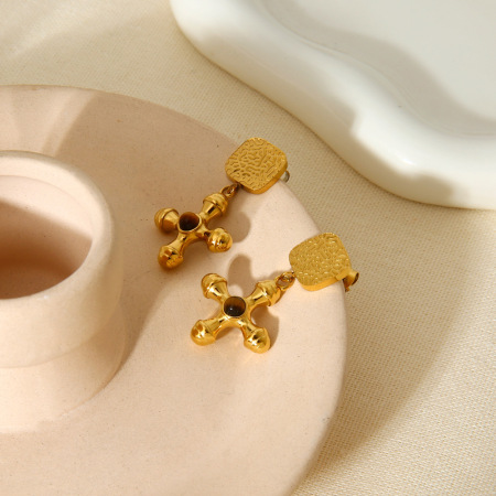 1 paire de boucles d'oreilles pendantes rétro en forme de croix, en acier inoxydable étanche, couleur or, ornées de pierres naturelles. 2