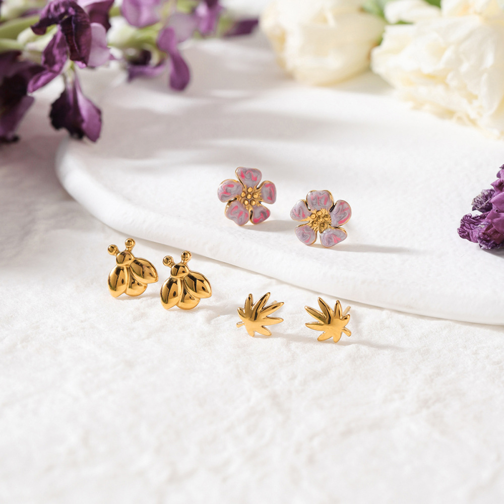 1 Paire De Boucles D'Oreilles Romantiques À Motif Floral En Acier Inoxydable Étanche Couleur Or Pour Femme Image5