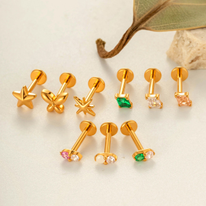 Boucles D'Oreilles Pendantes Minimalistes En Forme D'Étoile Rectangulaire En Alliage De Titane Couleur Or Et Zircon Pour Femme h5 Image5