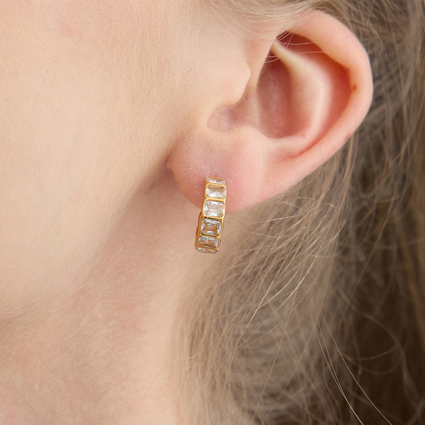 1 Paire De Boucles D'Oreilles Créoles Luxueuses Pour Femme, En Acier Inoxydable Doré Étanche, Ornées De Zircon. Image4