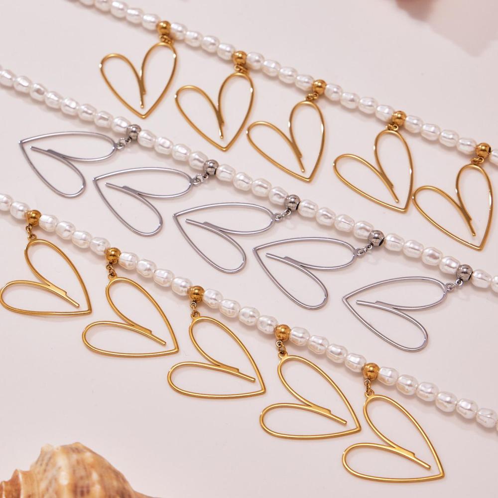 Collier Pendentif Élégant Pour Femme, En Acier Inoxydable Ajouré En Forme De Cœur, Couleur Or, Étanche (1 Pièce) Image4