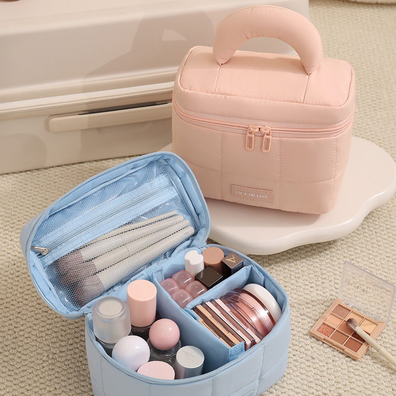 1 Trousse De Maquillage Bouffante De Couleur Unie Image3