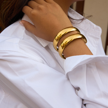 Bracelet classique pour femme, en acier inoxydable uni, étanche, couleur or (1 pièce) 2