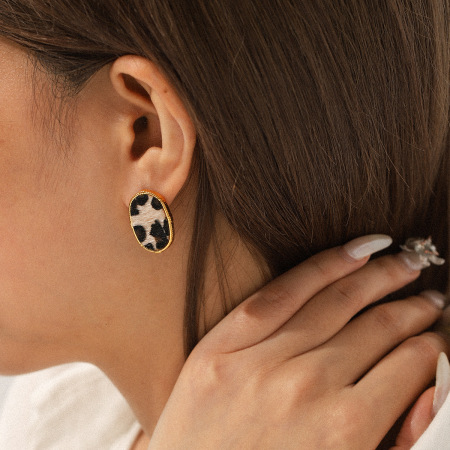 1 paire de boucles d'oreilles à clous en acier inoxydable doré, motif léopard