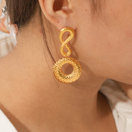 Boucles d'oreilles pendantes en acier inoxydable doré, motif peau de serpent (1 paire)