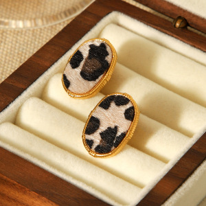 1 Paire De Boucles D'Oreilles À Clous En Acier Inoxydable Doré, Motif Léopard h5 Image4