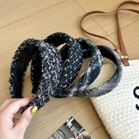 1 bandeau à large bord à carreaux noirs et blancs pour femme 2