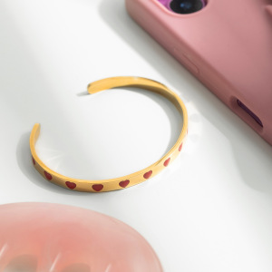 Bracelet Manchette Romantique En Acier Inoxydable Doré Avec Cœur Rouge (1 Pièce) h5 Image5