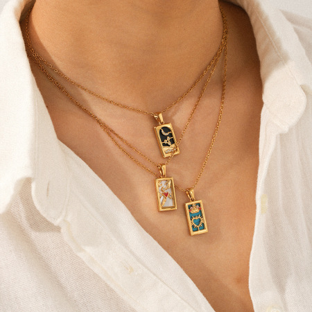 Collier pendentif Tarot en acier inoxydable étanche couleur or et zircon 2