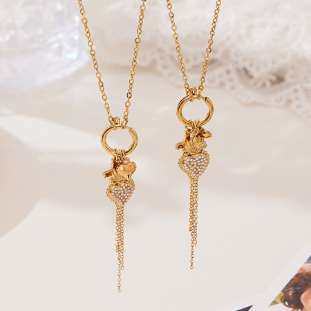 Collier pendentif femme en acier inoxydable doré, orné d'un zircon et d'un pompon en forme de cœur 2